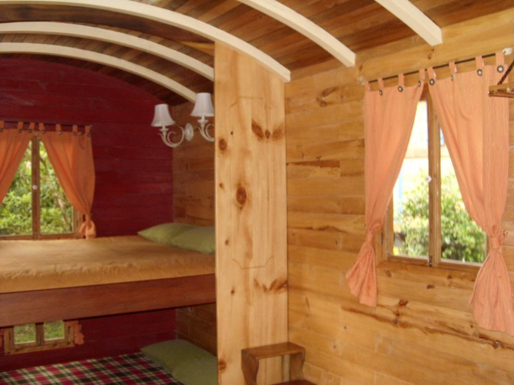 Hosteria La Roulotte - Mindo Zimmer foto